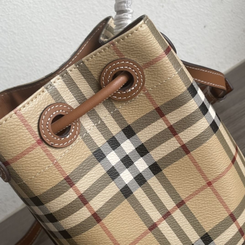 Bv*b*rry bucket bags